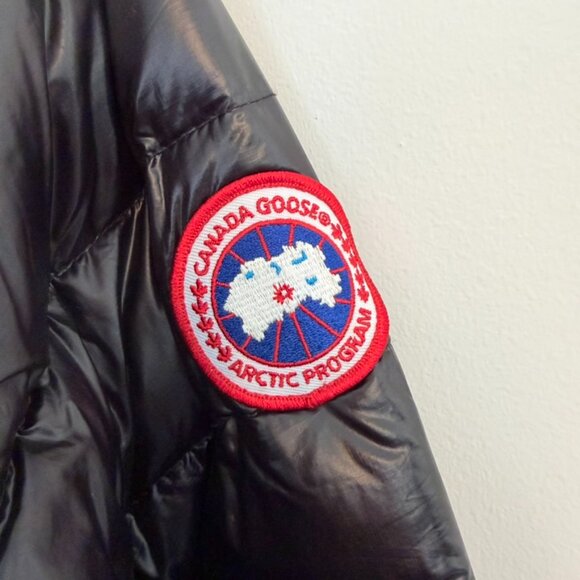 Canada Goose Hybrid Lite Down Jacket (Black/Red) – Size 2XL - Picture 2 of 14
